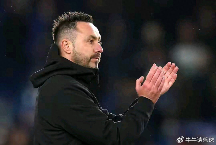 死敌对头来支招？热刺这步险棋敢不敢跟！|德泽尔比|杰拉德|托特纳姆热刺|利物浦|阿森纳_新浪体育_新浪新闻